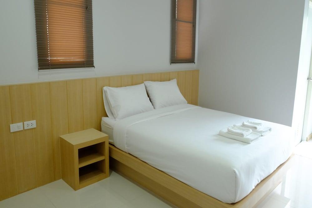 Charisma Residence Rayong Bagian luar foto