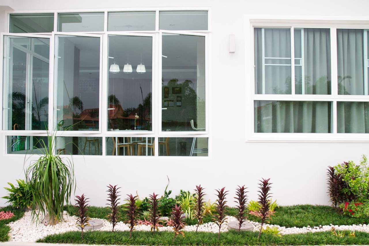 Charisma Residence Rayong Bagian luar foto